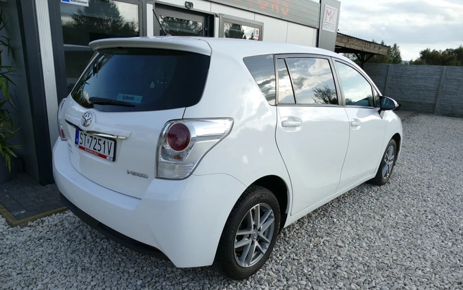 Toyota Verso cena 34900 przebieg: 230000, rok produkcji 2015 z Góra Kalwaria małe 106